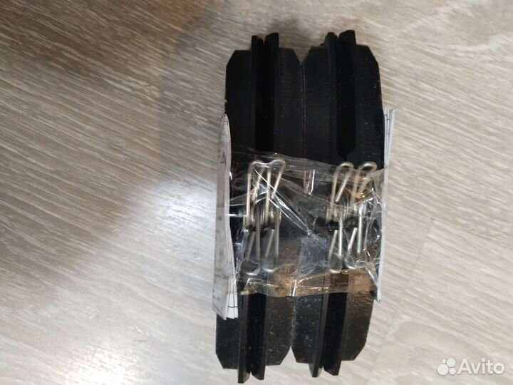 Тормозные колодки передние Ford, Nissan