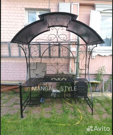 Мангал с крышей