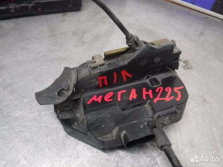 Замок двери передний левый Renault Megane K4M 2005