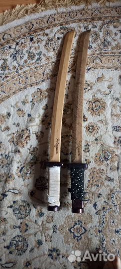 Игрушечные мечи (2 шт.)