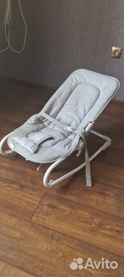 Шезлонг-качалка для новорожденных