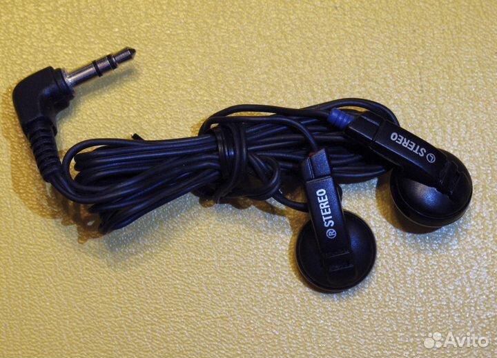 Цифровой всеволновый приемник grundig YB 500