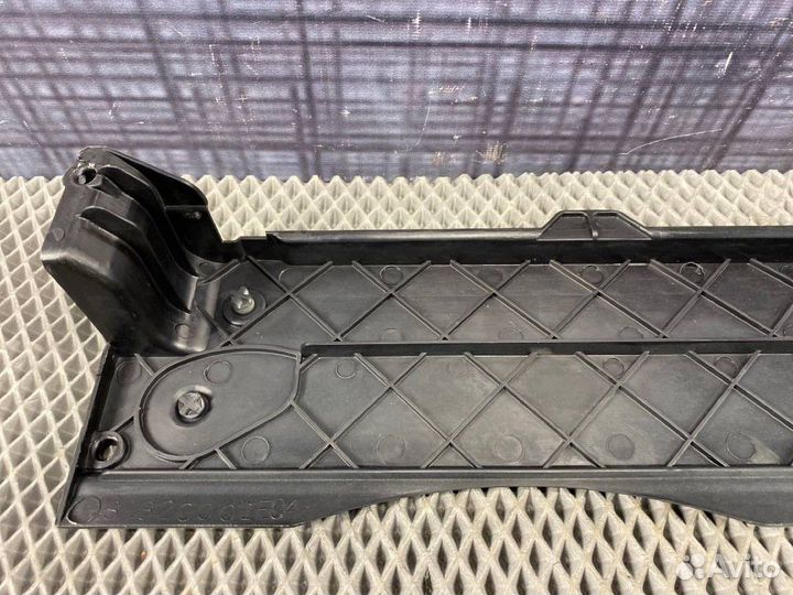 Крышка диффузора Bmw X5 E70 N57 2013