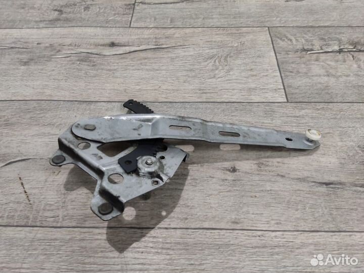 Стеклоподъемник задний правый Picanto 05-11