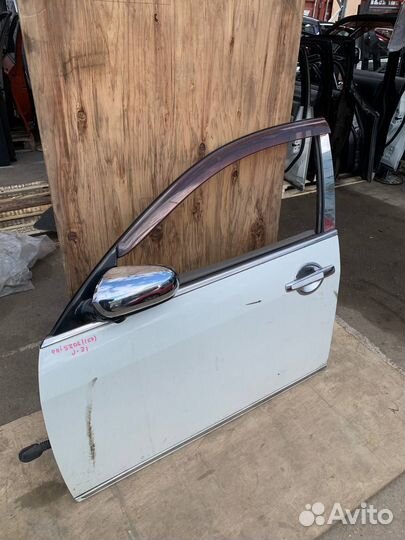 Левая передняя дверь Nissan Teana J31