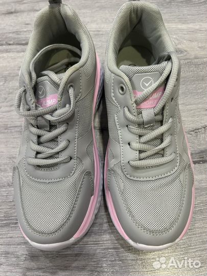 Кроссовки для девочки