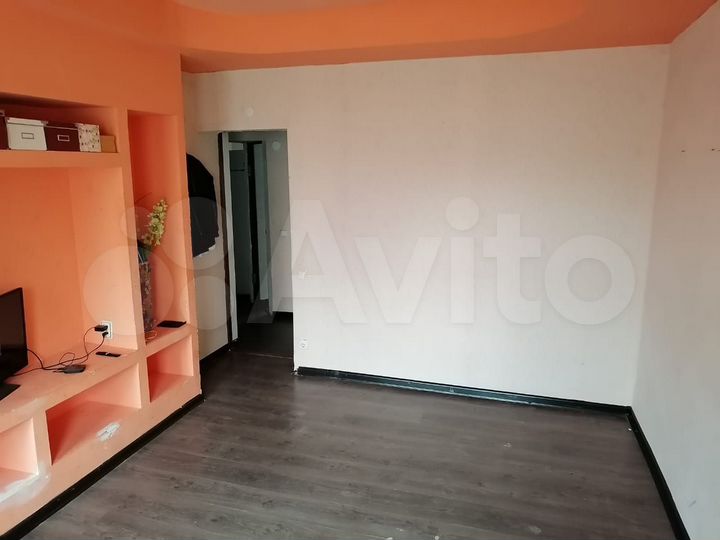 3-к. квартира, 54 м², 1/2 эт.