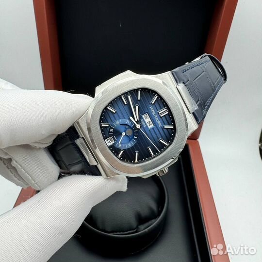 Часы Patek Philippe Nautilus