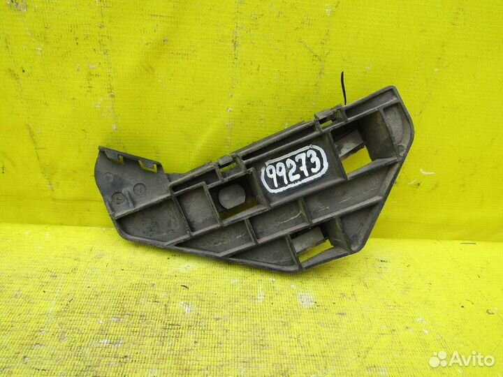 Кронштейн бампера Honda CR-V 01-06г 99273