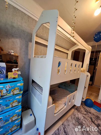 Двухярусная кровать детская