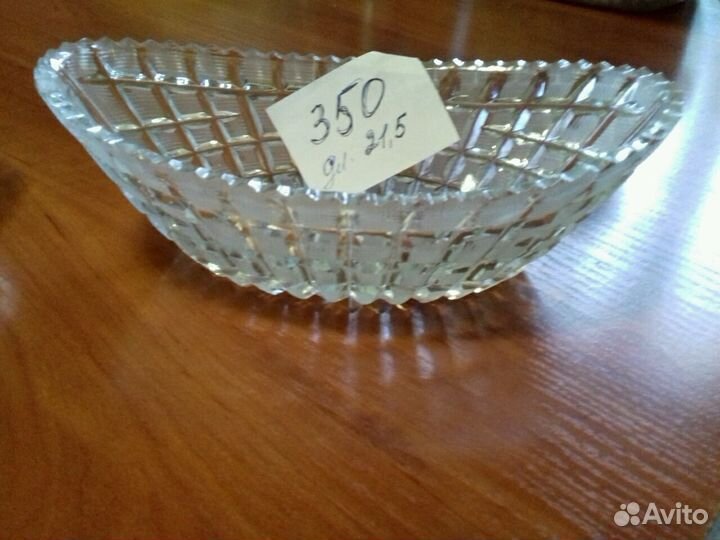 Хрустальные салатницы и ладьи