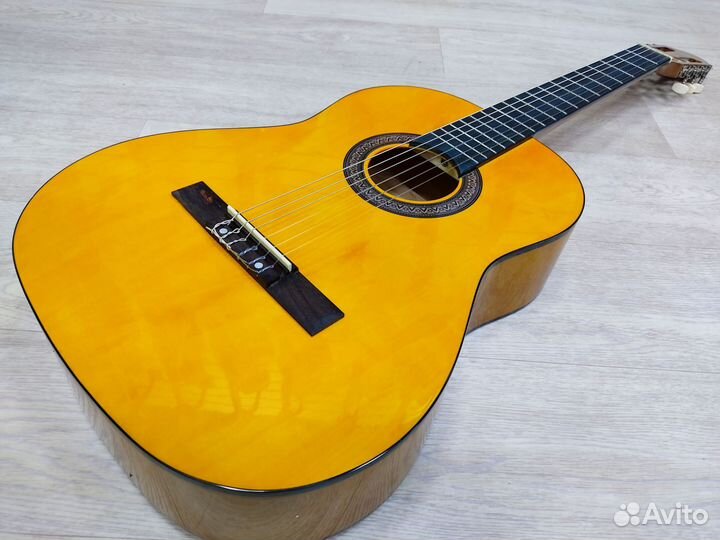 Новая классическая гитара