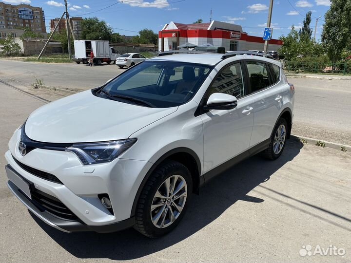 Toyota RAV4 2.5 AT, 2018, 42 000 км