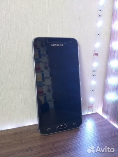 Samsung Galaxy J3 (2016) SM-J320H/DS, 8 ГБ