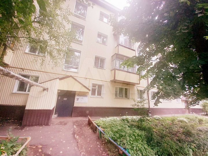2-к. квартира, 43 м², 1/4 эт.
