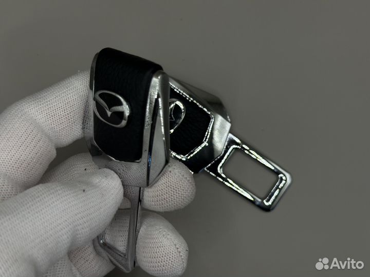 Заглушка ремня безопасности Mazda 1 шт