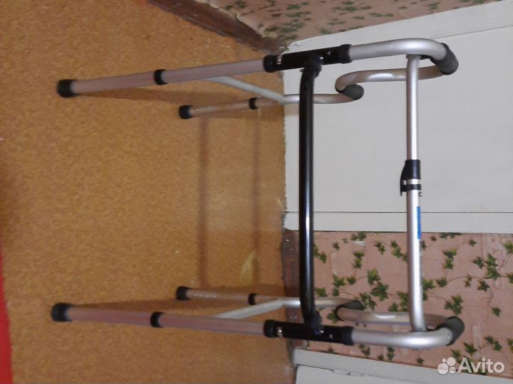 Ходунки для взрослых инвалидов