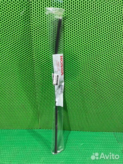 Резинка стеклоочистителя передняя левая Honda