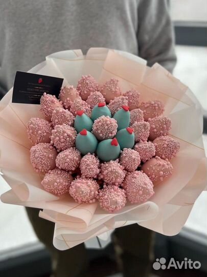 Клубника в шоколаде букеты с цветами 8 марта