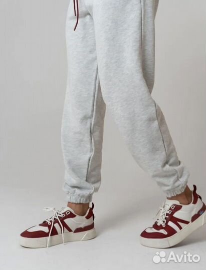 Спортивный костюм женский