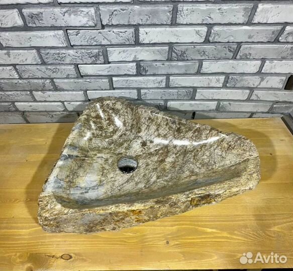 Раковина из натурального камня
