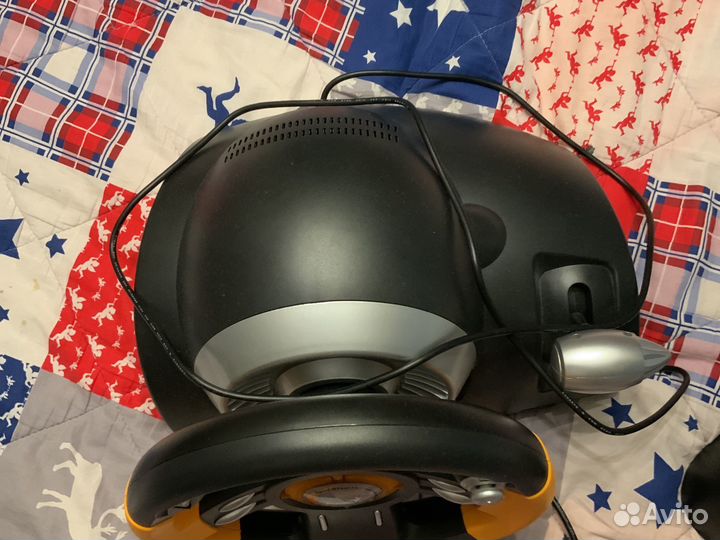 Игровой руль с педалями