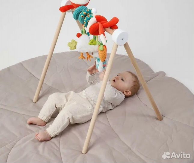 Развивающая стойка турничок happy baby toybar