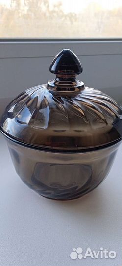 Сахарница и чашечки