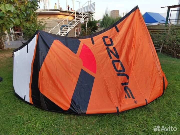 Кайт с планкой Ozone Enduro V2 12m