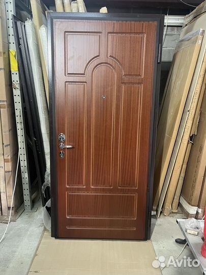 Дверь металлическая
