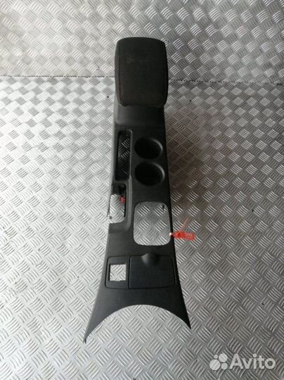Консоль подлокотник Mitsubishi Outlander