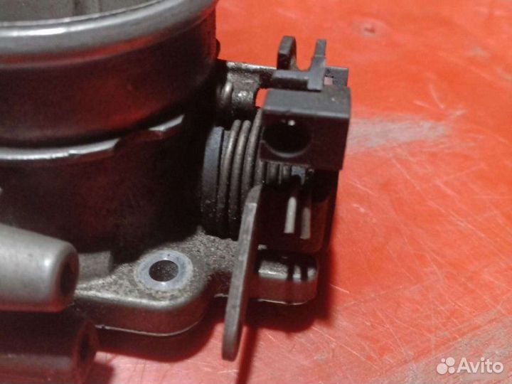 Дроссельная заслонка Volkswagen Golf 3