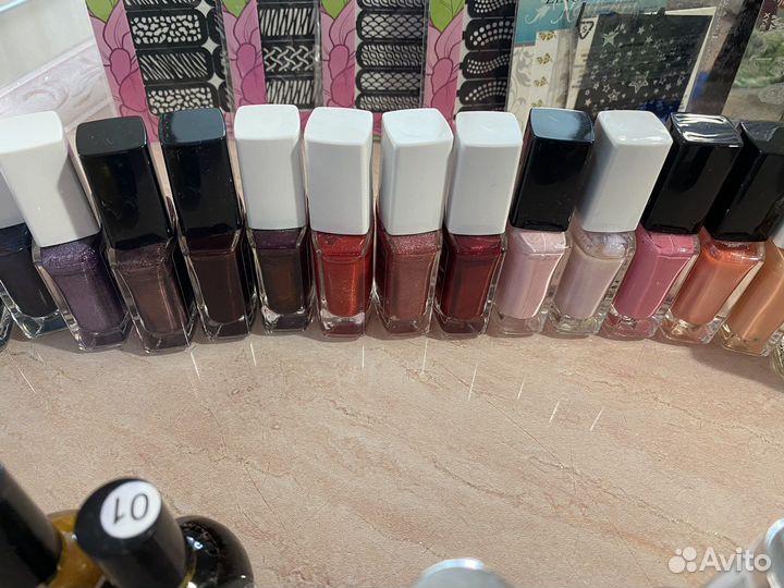 Лак для ногтей, трафареты, пластины для стемпинга