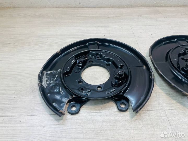 Щит опорный задний пара X-trail 31 Qashqai 10