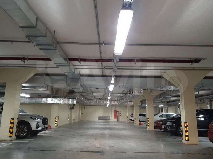 Машиноместо, 12 м²