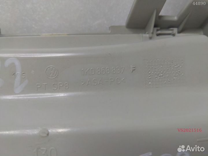 Плафон освещения volkswagen golf 6 передний