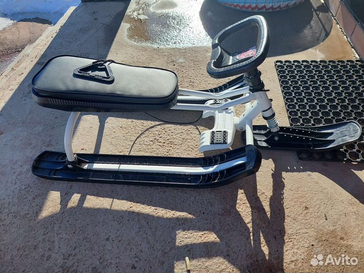 Детский снегокат бу