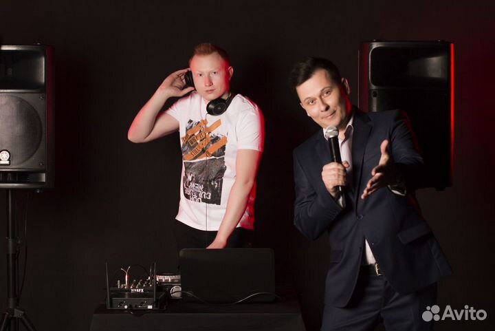 Диджей (DJ) / Ведущий на свадьбу