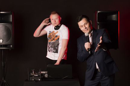 Диджей (DJ) / Ведущий на свадьбу