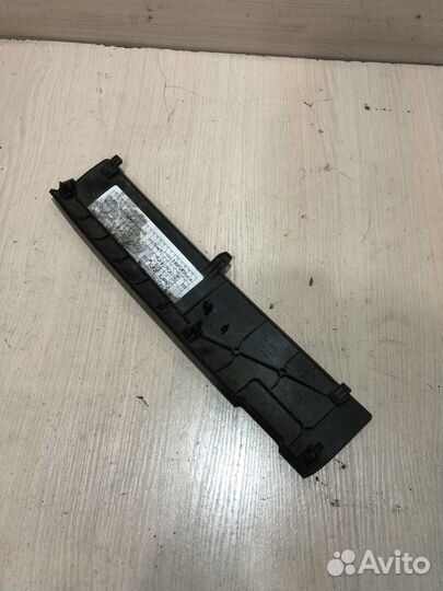 Крышка блока предохранителей Skoda Fabia 2