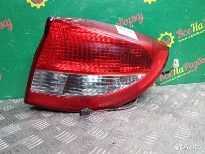 Фонарь задний правый Kia Rio 1 седан