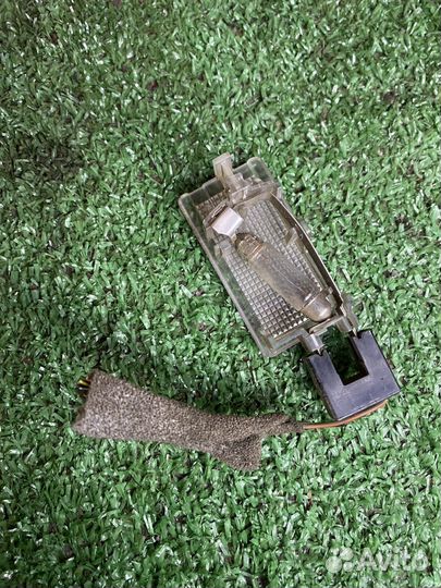 Плафон подсветки бардачка opel astra h