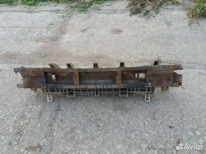 Фонарь и много других запчастей Дэу Нексия