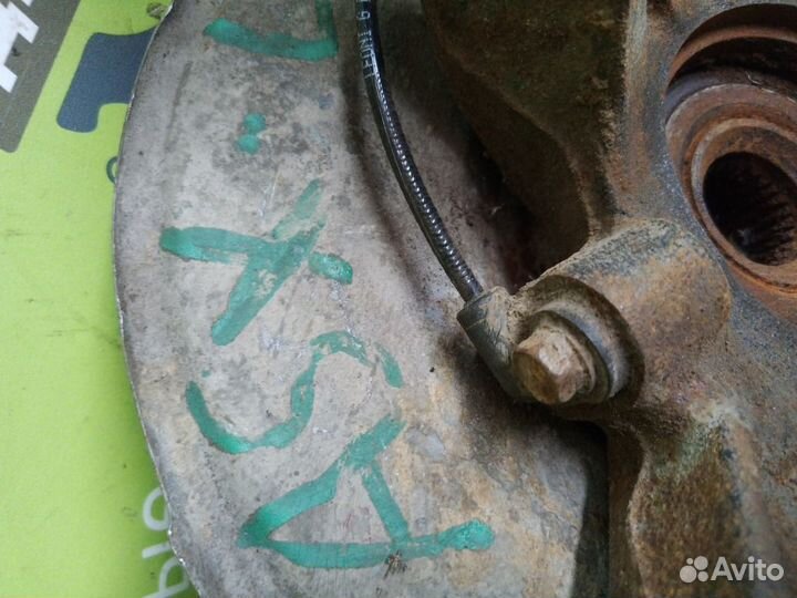 Ступица цапфа кулак передняя левая Mitsubishi Asx