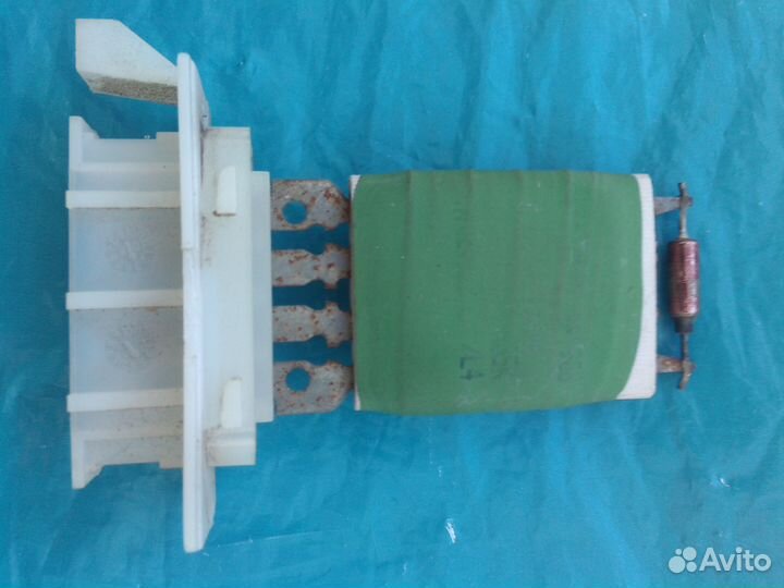 Рено Логан резистор печки