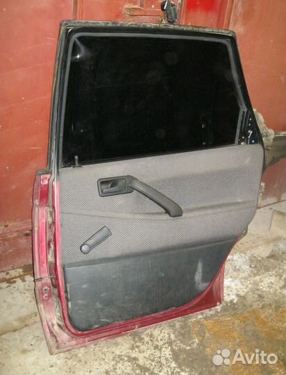 Дверь задняя правая VW Passat B3 седан