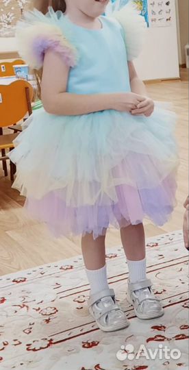 Платье праздничное 104р