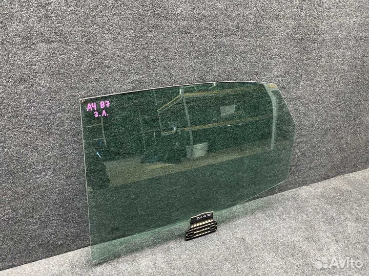 Стекло двери заднее левое Audi A4 B7
