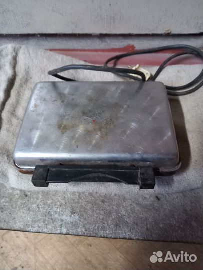 Электрическая вафельница СССР