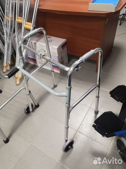 Прокат ходунков для пожилых